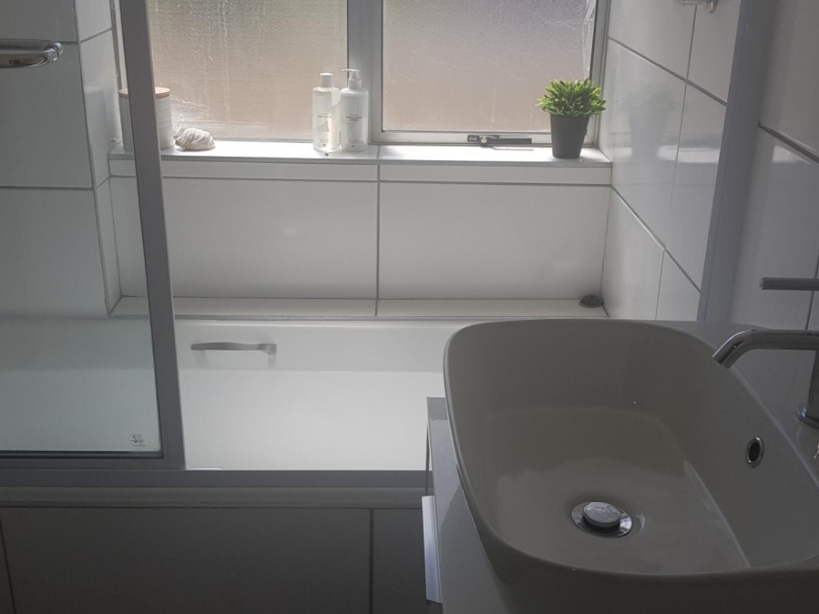 To Let 2 Bedroom Property for Rent in Big Bay Western Cape